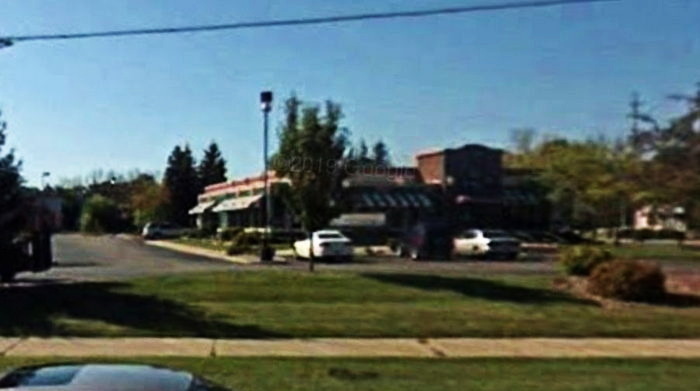 Bennigans - Okemos - 2085 M-43 (newer photo)